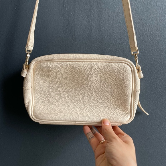 Furla Soft Pink Leather Purse with Gold Hardware - Picture 2 of 12